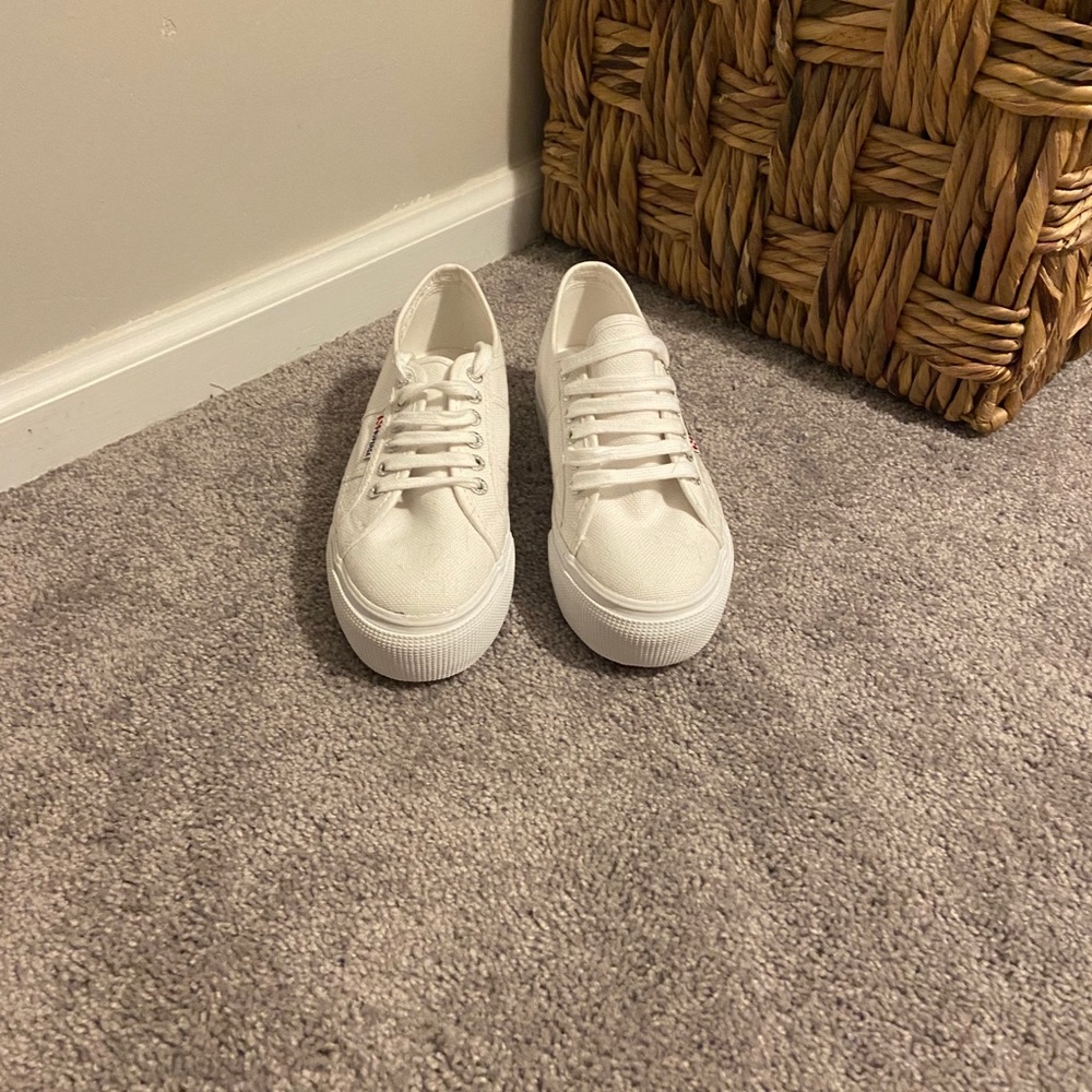 Platform sneakers